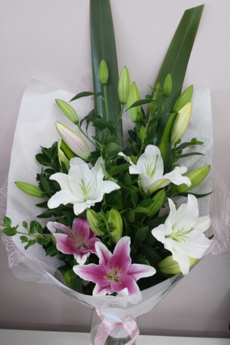 Oriental lily bouquet