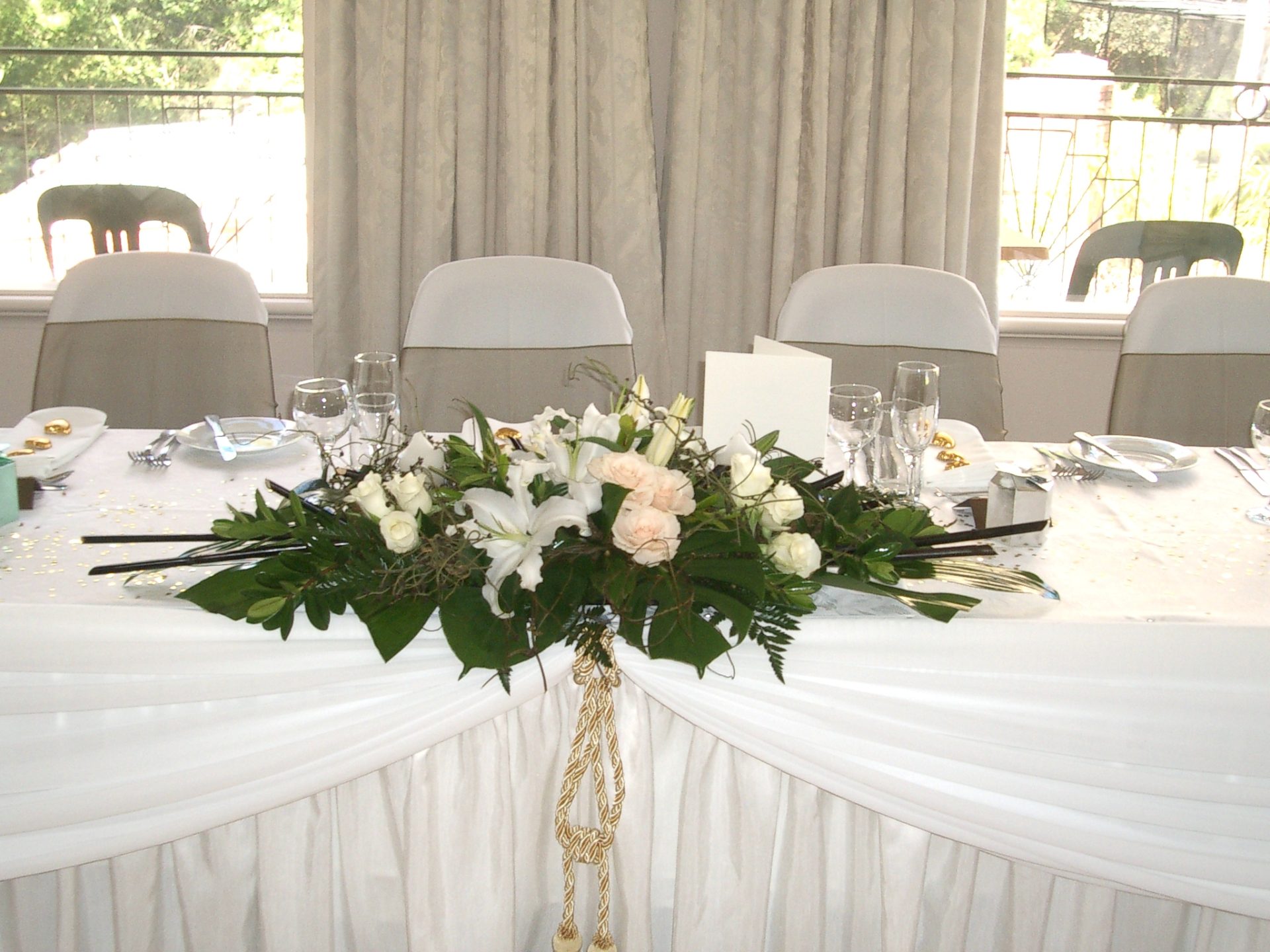 Bridal table arrangement